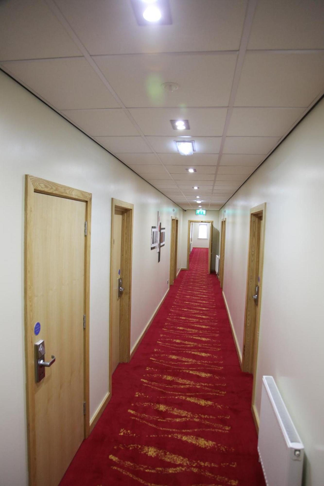Cambridge Hotel Huddersfield Exteriér fotografie
